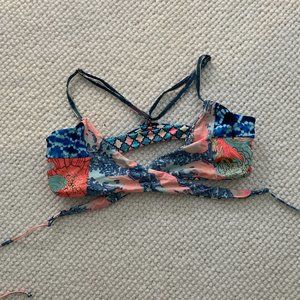 Maaji Women's Reversible Bikini Top (small)
